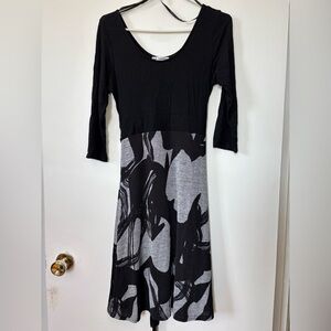 🎉4/30$🎉 Papillon Blanc Black and Gray Fit and Flare Dress🤍